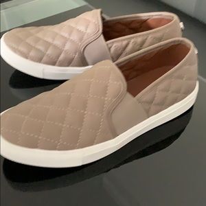 Steve Madden slip on shoes